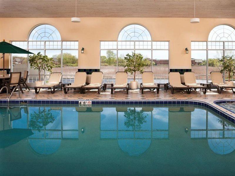 Country Inn & Suites By Radisson, Milwaukee West Brookfield , Wi Eksteriør billede