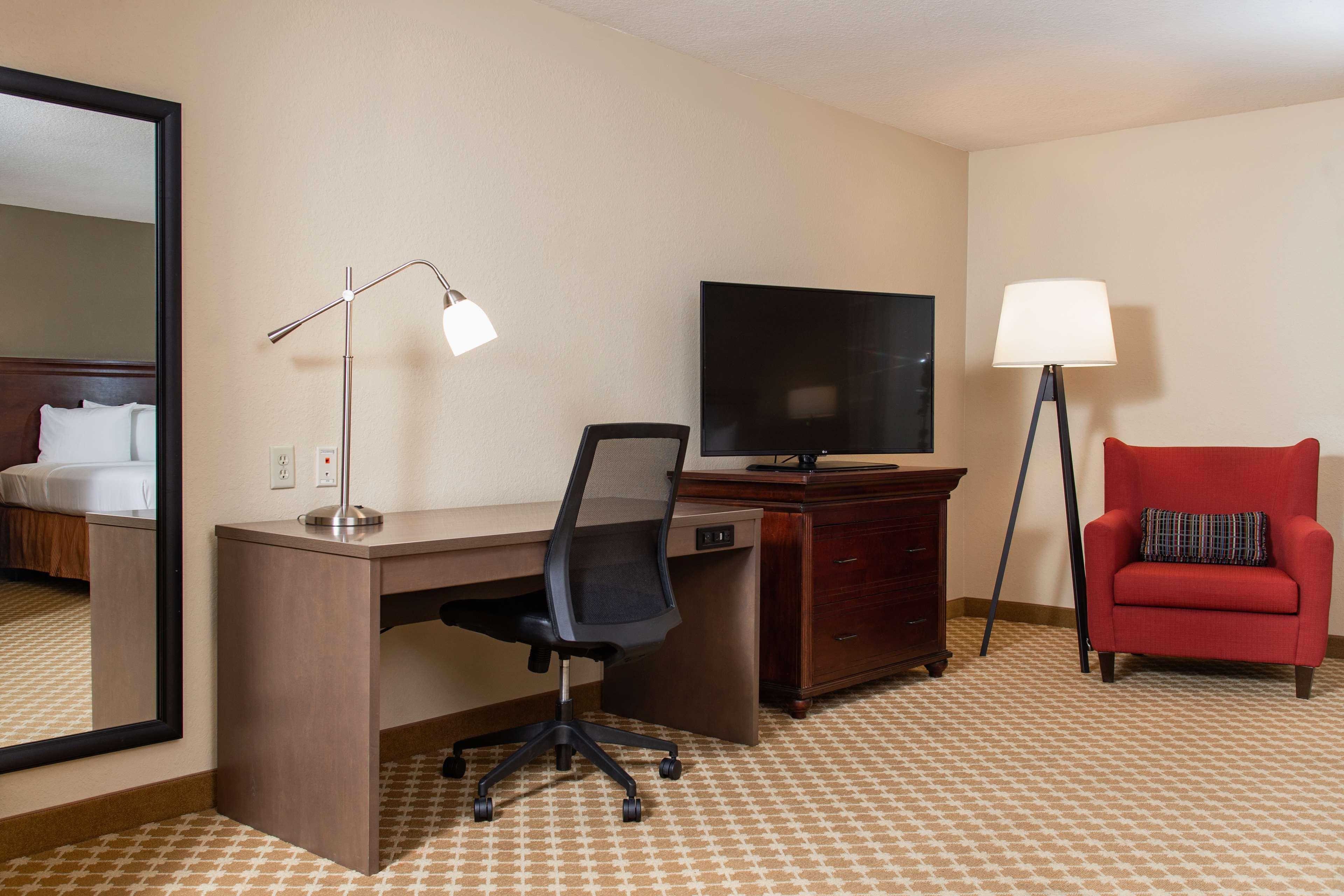 Country Inn & Suites By Radisson, Milwaukee West Brookfield , Wi Eksteriør billede